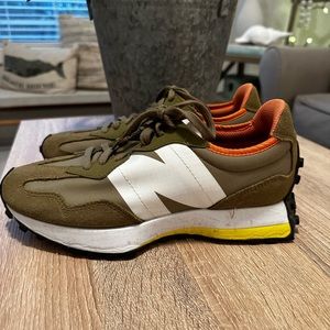 New Balance Figs 327 sneakers